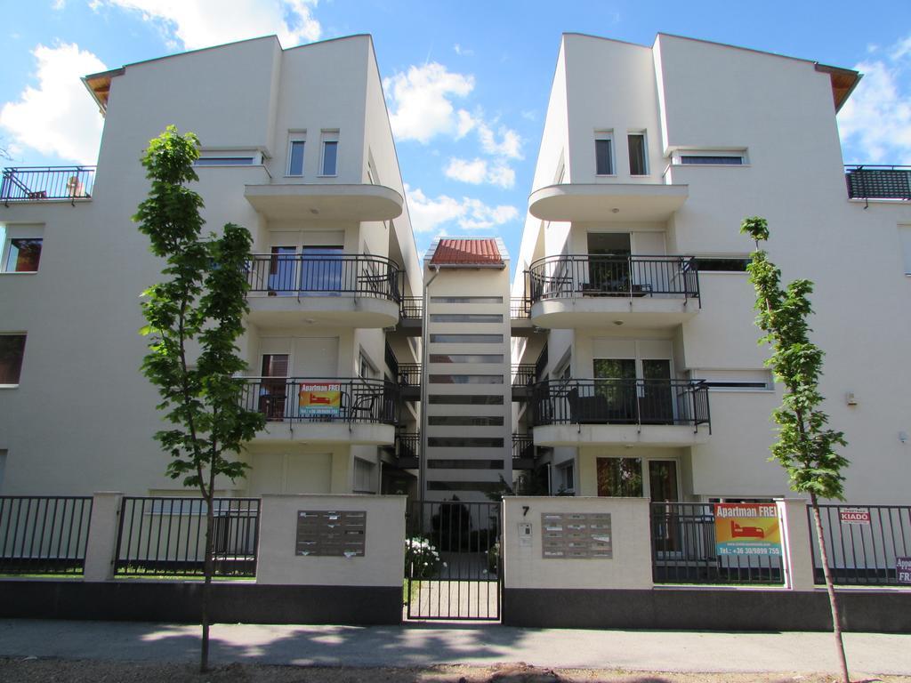 Myflat Siofok Beach Apartment Luaran gambar